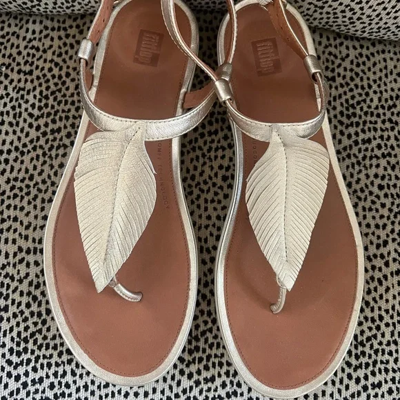 Fitflop Elegant Leaf-Embellished Sandals Size 9 - Picture 4 of 6